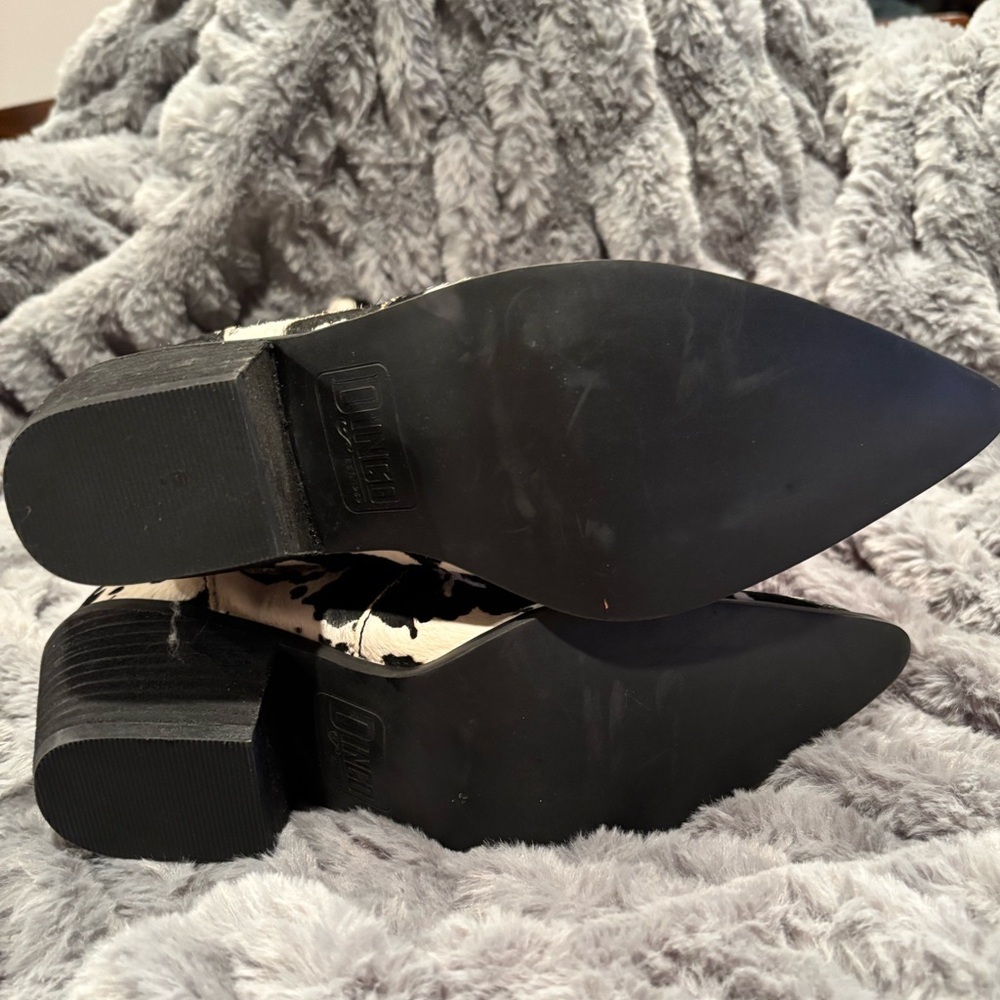 Dingo Black and White Cowhide Cowboy Boots - Picture 9 of 16